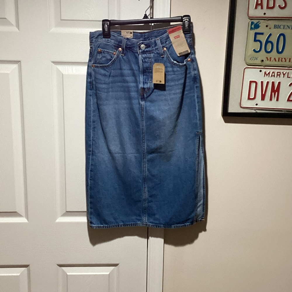 Levi’s Midi Skirt with Side Slit - Size 26*